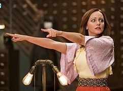 Bibliotekarze: 4x09 „And A Town Called Feud” - zdjęcia promocyjne