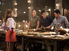 Bibliotekarze: 4x09 „And A Town Called Feud” - zdjęcia promocyjne