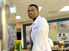 The Resident: 1x03 „Comrades in Arms” - zdjęcia promocyjne