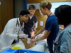 The Resident: 1x03 „Comrades in Arms” - zdjęcia promocyjne