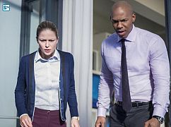 Supergirl: 3x12 „For Good” - zdjęcia promocyjne