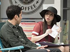 Alone Together: 1x04 „Pop Up” - zdjęcia promocyjne