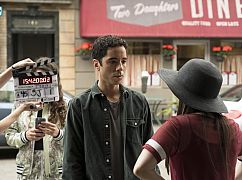 Alone Together: 1x04 „Pop Up” - zdjęcia promocyjne