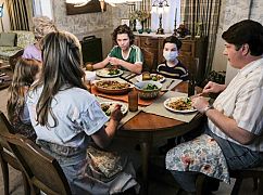 Young Sheldon: 1x13 „A Sneeze, Detention, and Sissy Spacek” - zdjęcia promocyjne