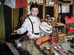 Young Sheldon: 1x13 „A Sneeze, Detention, and Sissy Spacek” - zdjęcia promocyjne